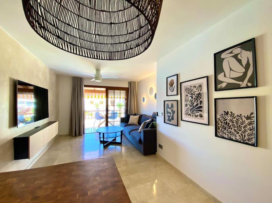 Stylish & Modern 1 Bedroom Suite On Frontline Of Playa Del Duque Costa Adeje  Eksteriør billede
